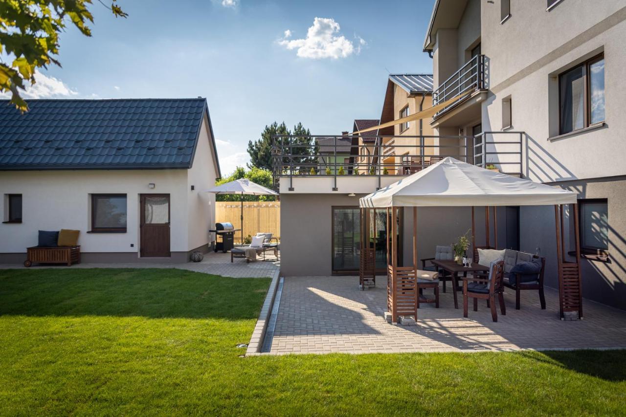 Stylish Apartment Under The Tatras Štrba Exteriör bild